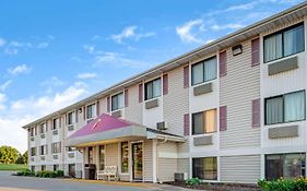 Super 8 By Wyndham Omaha I-80 West